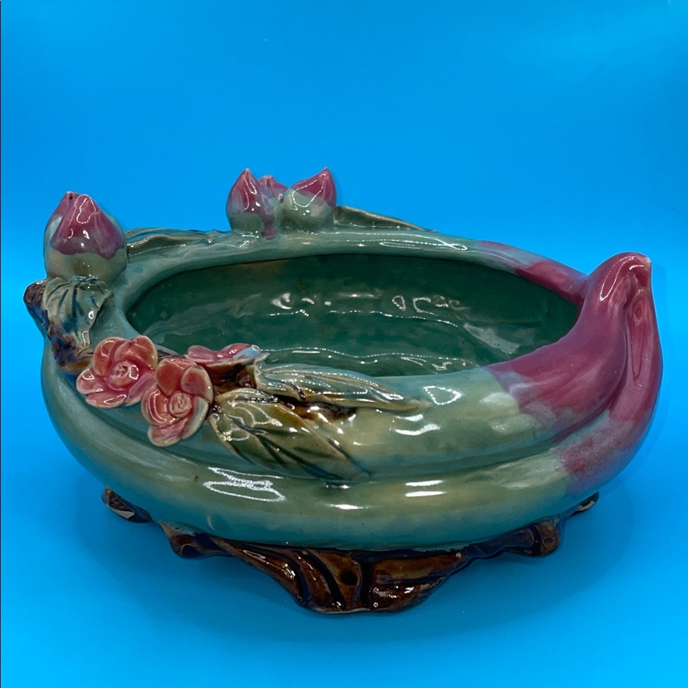 Vintage Chinese Majolica-style ceramic peach offering bowl or planter